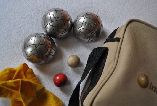 Bocce ball set