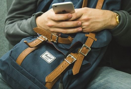Man texting in his family group chat